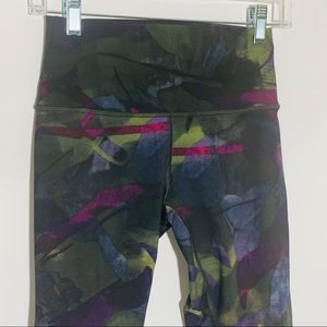 Lululemon LIKE-NEW legging, aligns, abstract, sz 6